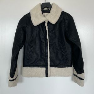 Black and cream teddy/faux leather collared zip up coat/jacket | size XS